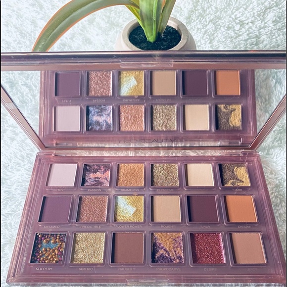 🚨RESTOCK🚨 HUDA BEAUTY NUDE NAUGHTY PALETTE 🎨 - Picture 4 of 5